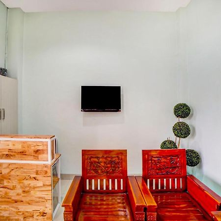 Oyo 91170 Ayahanda Residence Medan Esterno foto