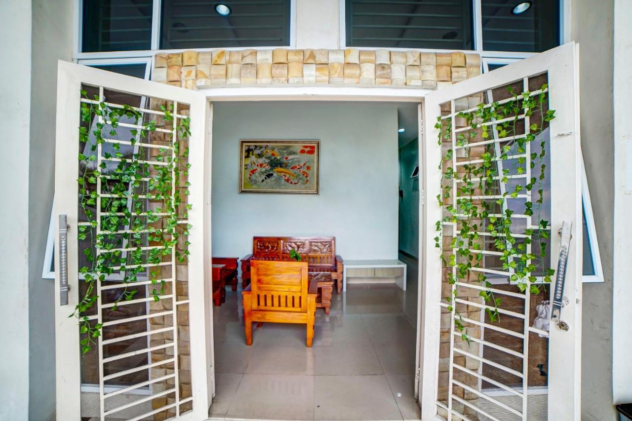 Oyo 91170 Ayahanda Residence Medan Esterno foto