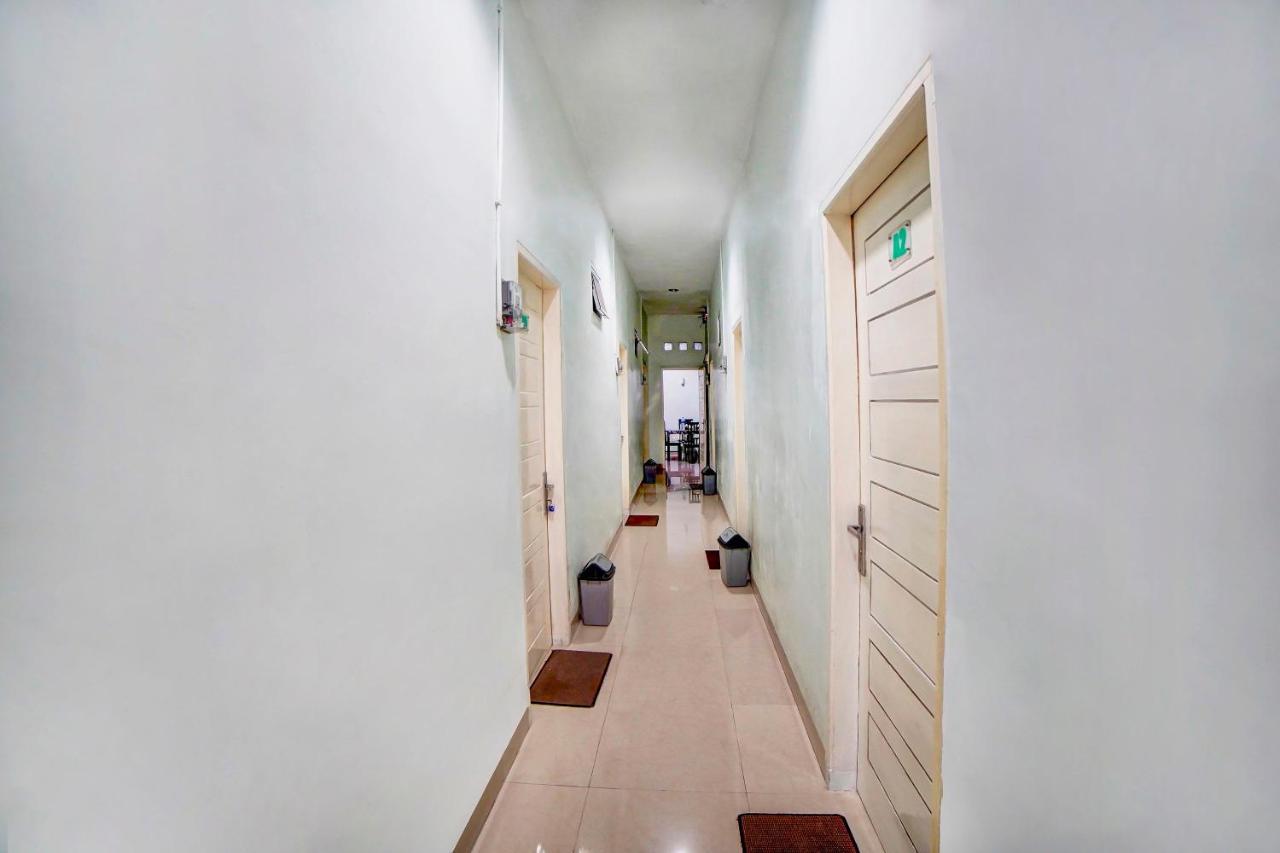 Oyo 91170 Ayahanda Residence Medan Esterno foto