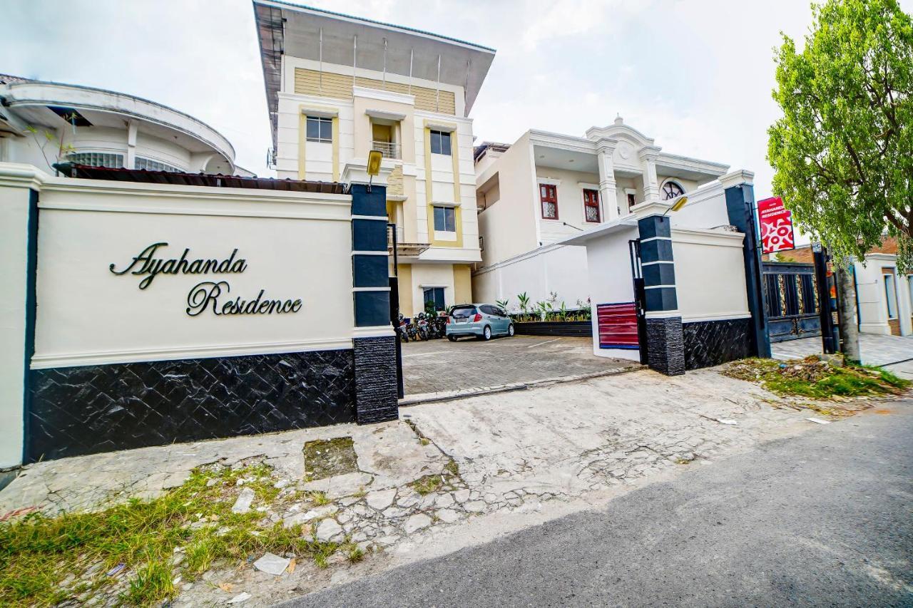 Oyo 91170 Ayahanda Residence Medan Esterno foto
