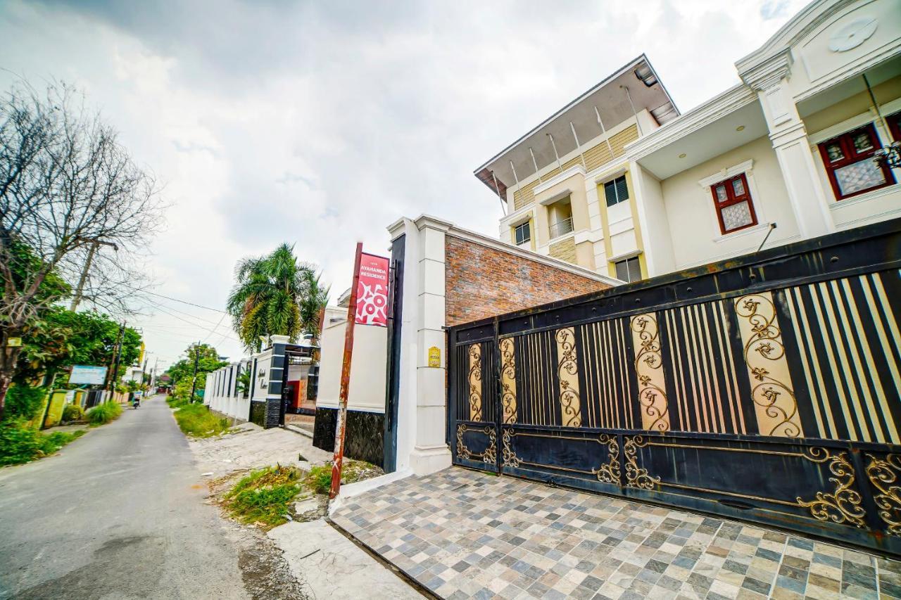 Oyo 91170 Ayahanda Residence Medan Esterno foto