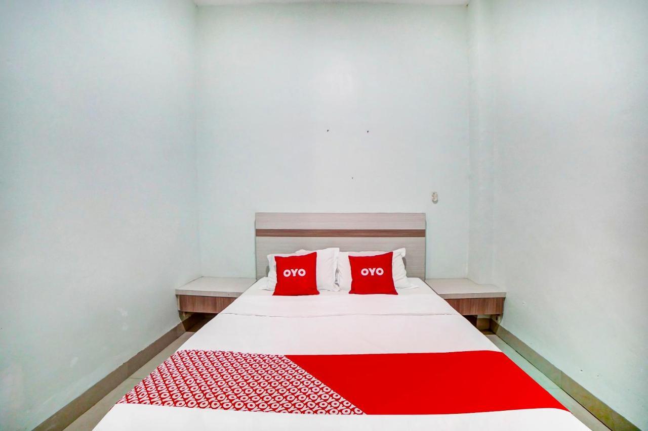 Oyo 91170 Ayahanda Residence Medan Esterno foto