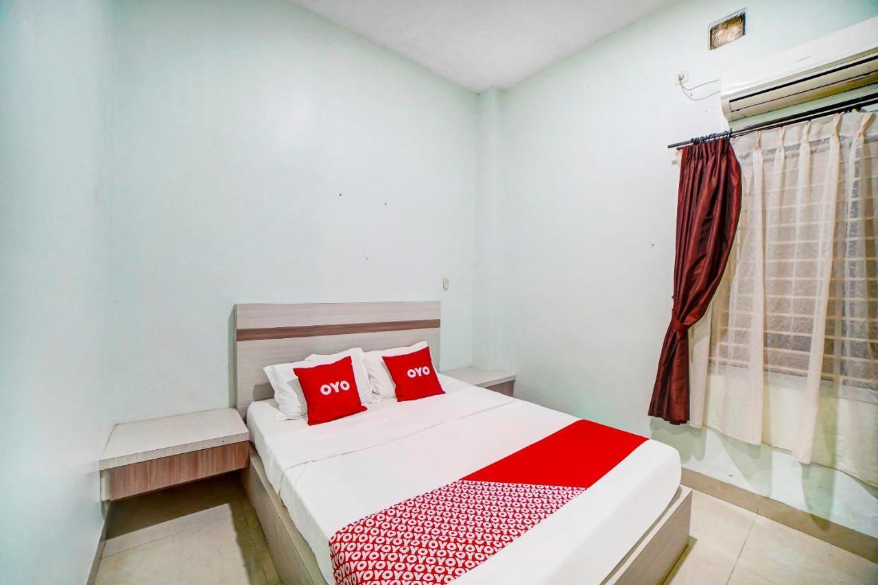 Oyo 91170 Ayahanda Residence Medan Esterno foto