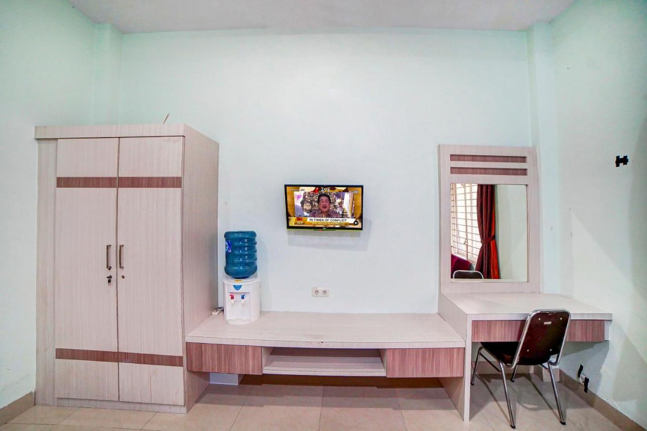 Oyo 91170 Ayahanda Residence Medan Esterno foto